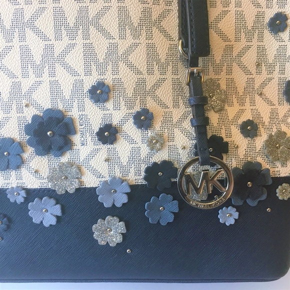 Michael Kors Carryall Tote - Navy Floral Bag - Picture 5 of 8